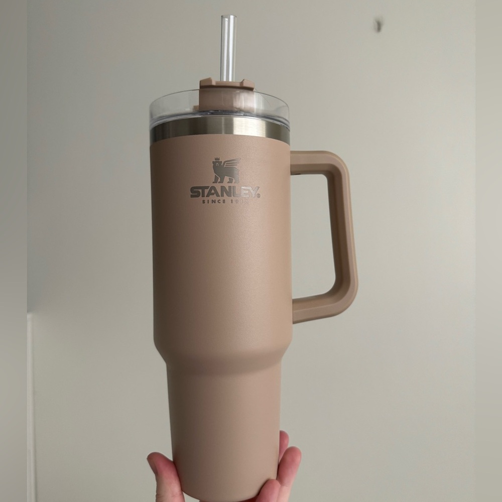 Stanley Adventure Quencher Tumbler in Driftwood 40oz